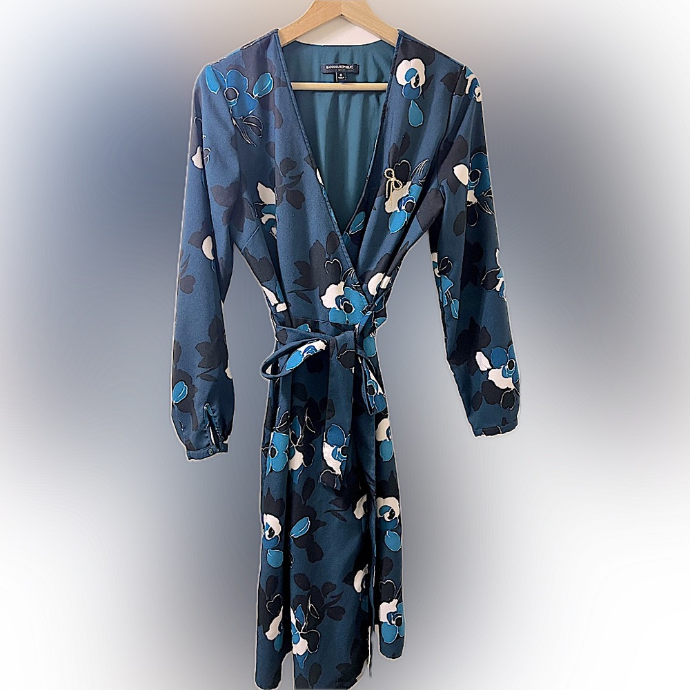 Banana Republic Floral Wrap dress-dark green - Picture 4 of 5